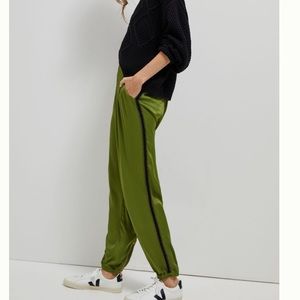 NWT antho silky jogger pants